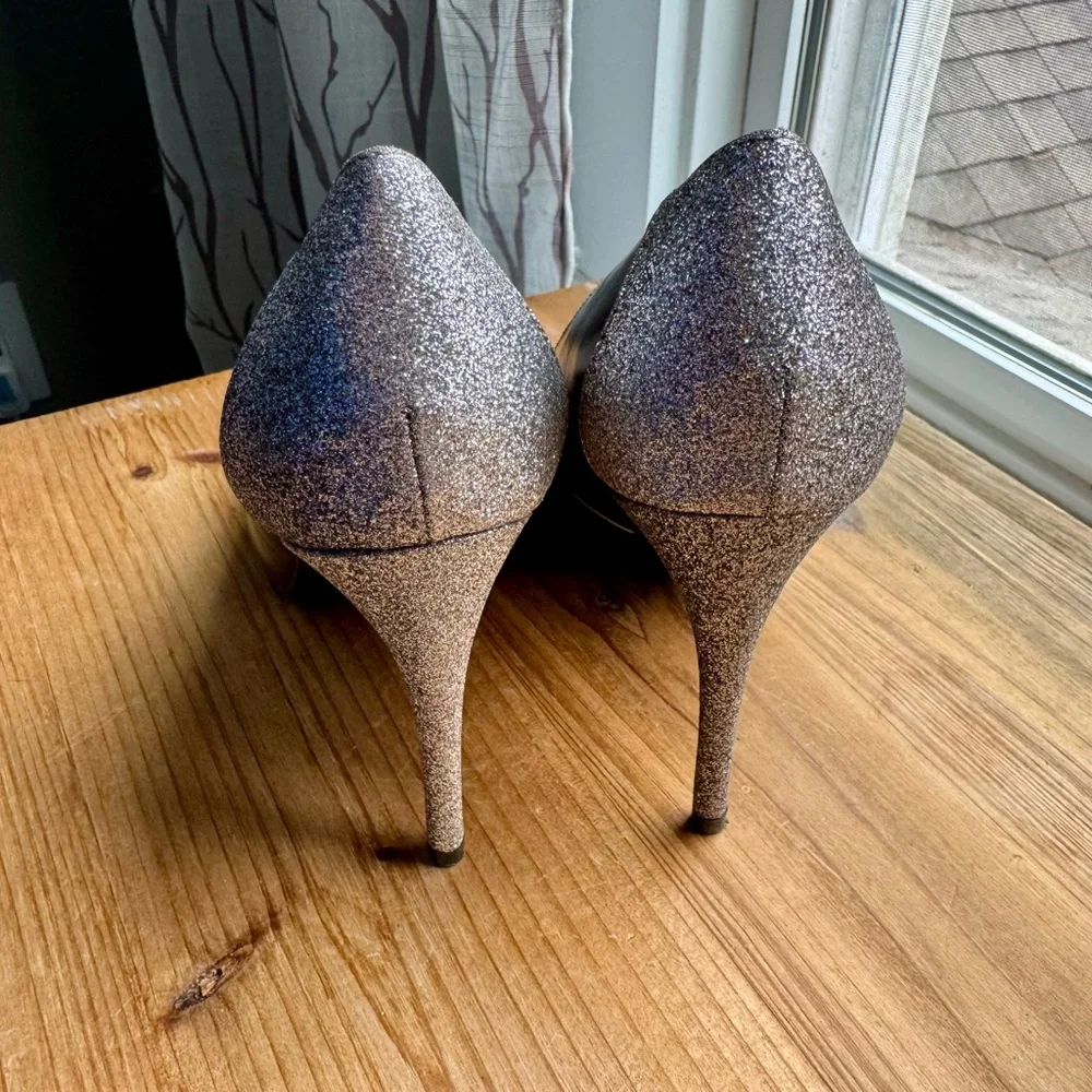 Marc Fisher Silver Glitter Heels Shoes 6.5 - Picture 5 of 8